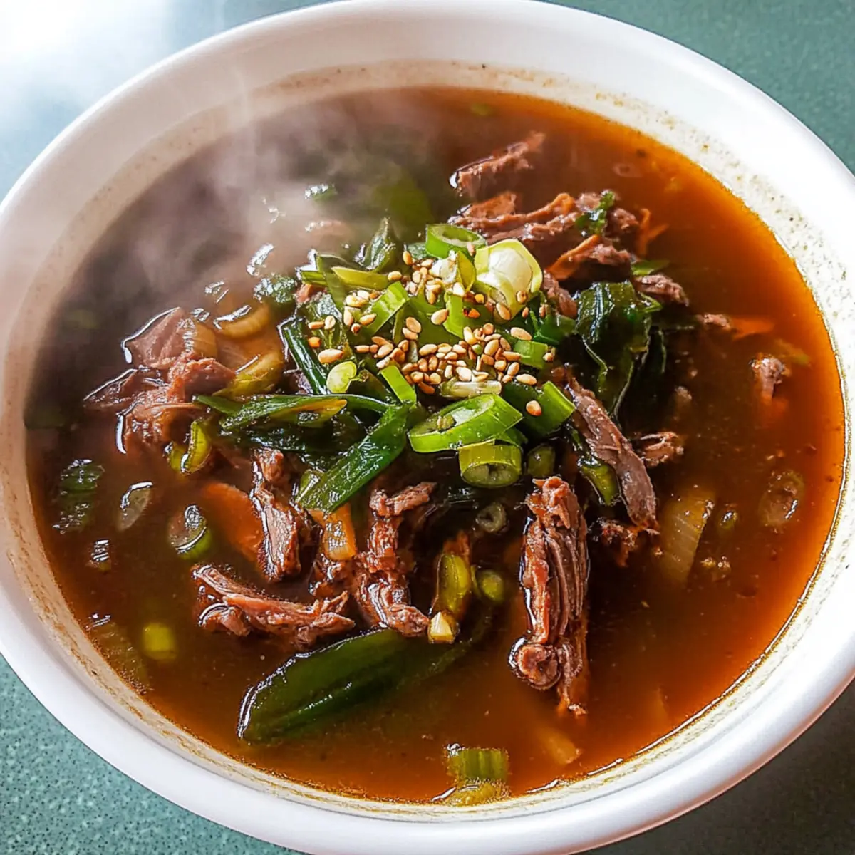 Koreanische scharfe Rinder- und Gemüsesuppe ganz einfach