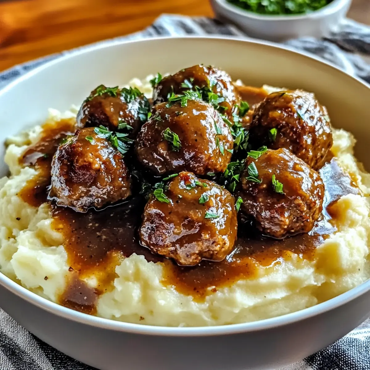 Salisbury Steak Fleischbällchen mit cremigen Kartoffeln
